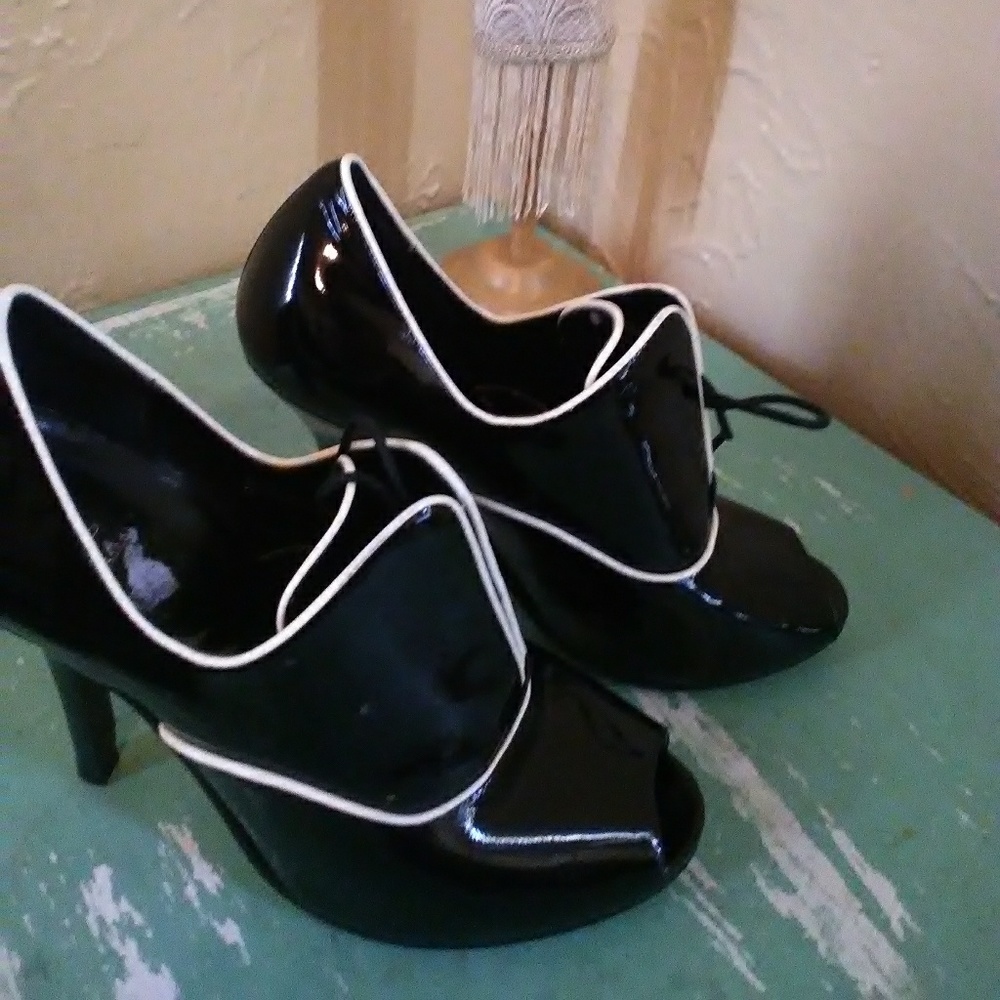 Bakers Pumps...